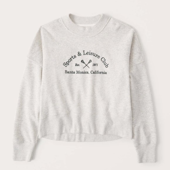 A&F Women's 90s Sharkbite Sports & Leisure Club Graphic Sweatshirt - Picture 1 of 7